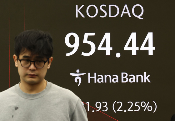 코스닥 3% 넘게 하락…시총 1위 알테오젠 급락에 '우르르'[핫종목]