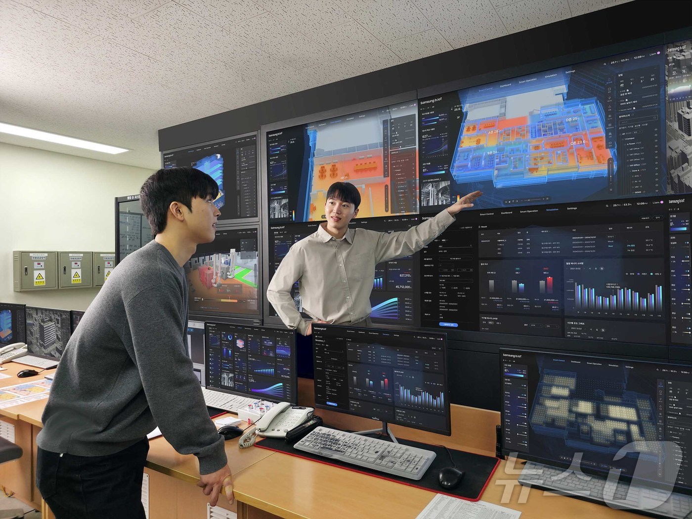 (서울=뉴스1) = 삼성전자가 빌딩 통합 솔루션 'b.IoT'를 적용한 '팩토리얼 성수' 빌딩이 국내 최초로 스마트 빌딩 국제 인증 '스마트스코어'의 골드 등급을 획득했다고 21일 …