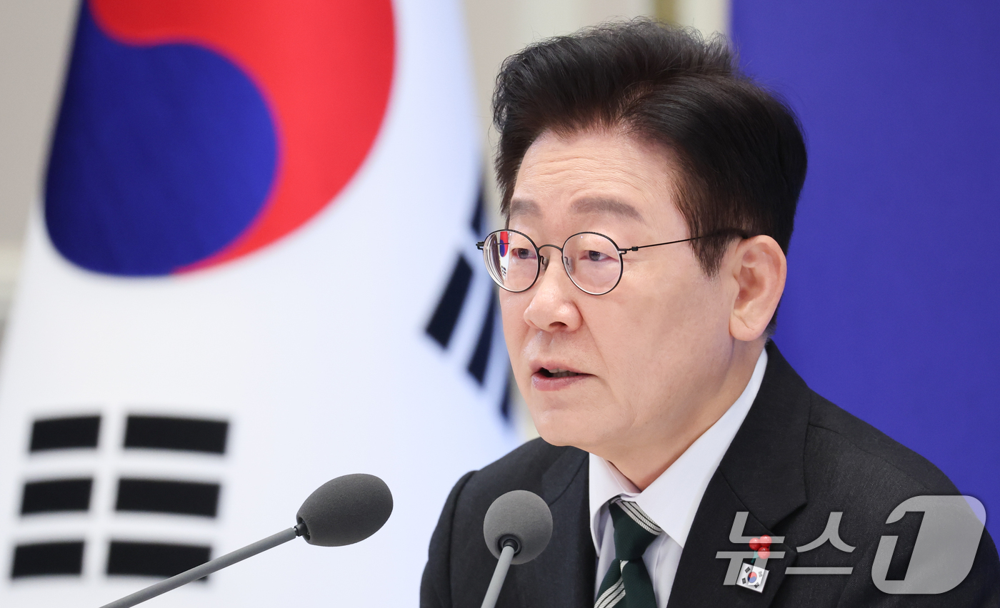 (서울=뉴스1) 이재명 기자 = 이재명 대통령이 21일 청와대 영빈관에서 열린 신년 기자회견에서 발언을 하고 있다. 2026.1.21/뉴스1