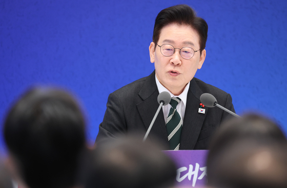 신년 기자회견 답변하는 이재명 대통령