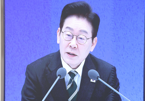 李대통령 신년 기자회견 참석한 참모진