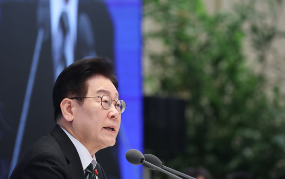 李대통령 "반도체 관세 100%, 심각하게 우려 안해…美 물가가 오를 것"