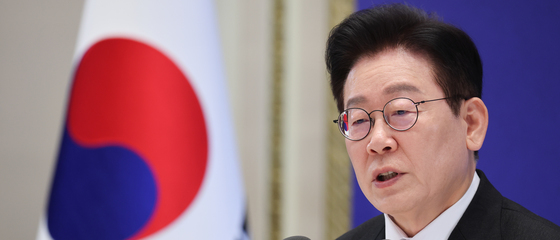 李대통령 '신년 기자회견 답변'