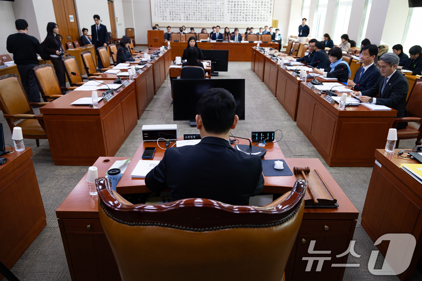 (서울=뉴스1) 유승관 기자 = 21일 서울 여의도 국회에서 열린 제431회 국회(임시회) 법제사법위원회 제2차 법안심사제1소위원회에 국민의힘 의원들이 불참해 자리가 비어있다. 2 …