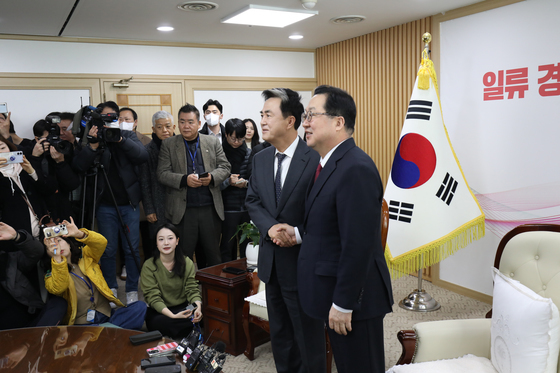 민주당 대전 "이장우·김태흠 통합 밥상 앞 반찬 가짓수 탓해"
