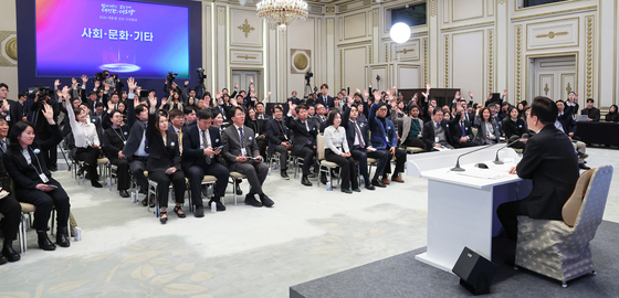 신년 기자회견 질문 받은 이재명 대통령