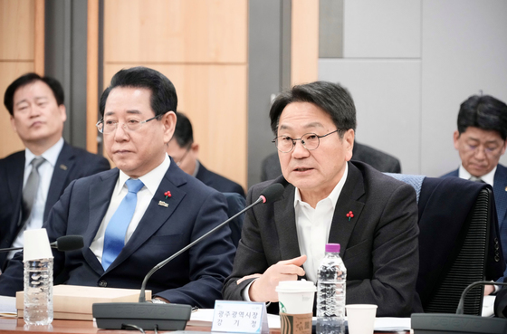 발언하는 강기정 광주시장