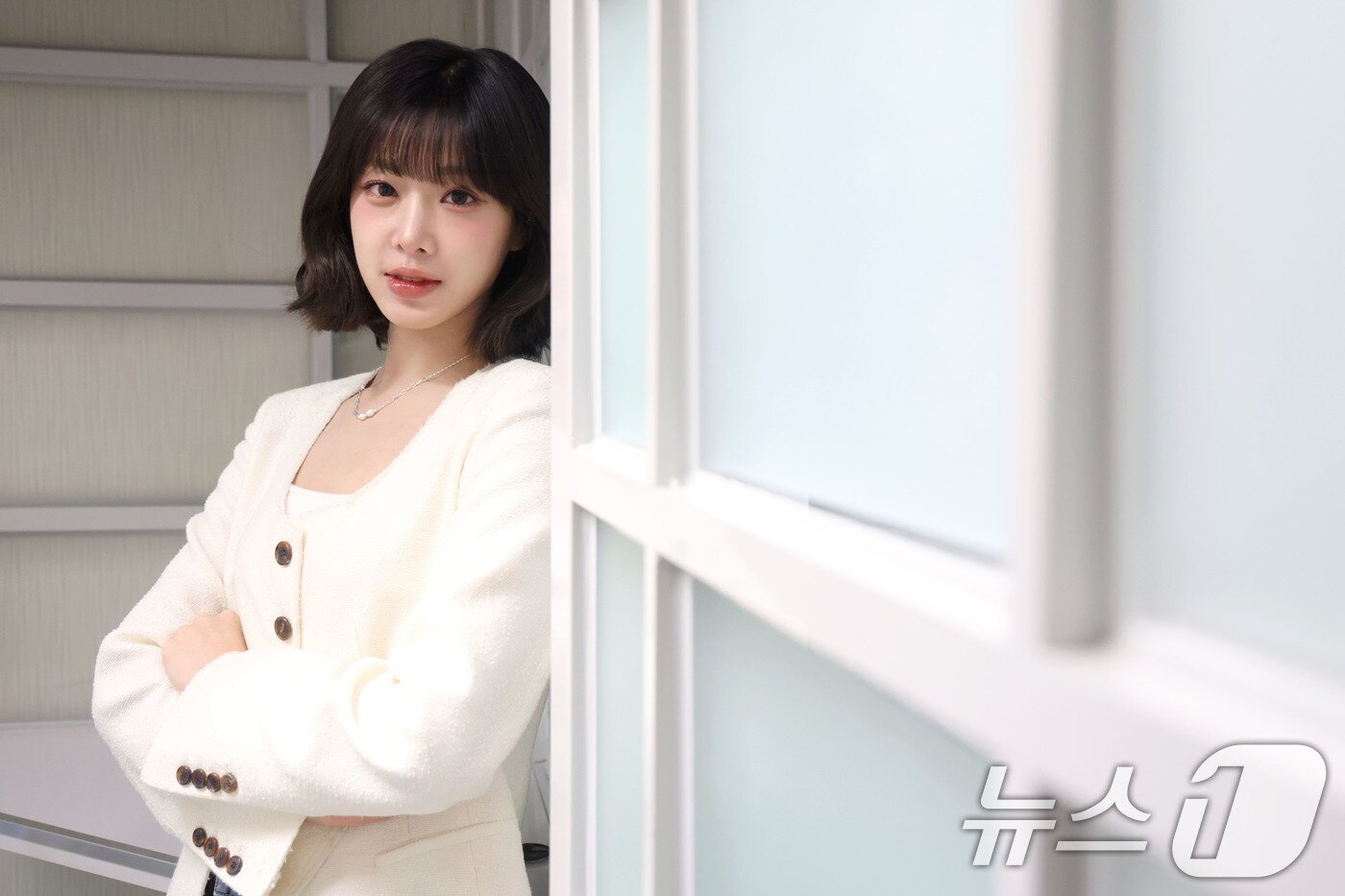 본문 이미지 - 그룹 트리플에스(tripleS)의 니엔이 21일 서울 종로구 뉴스1에서 가진 인터뷰에 앞서 포즈를 취하고 있다. 2026.1.21/뉴스1 ⓒ News1 이광호 기자