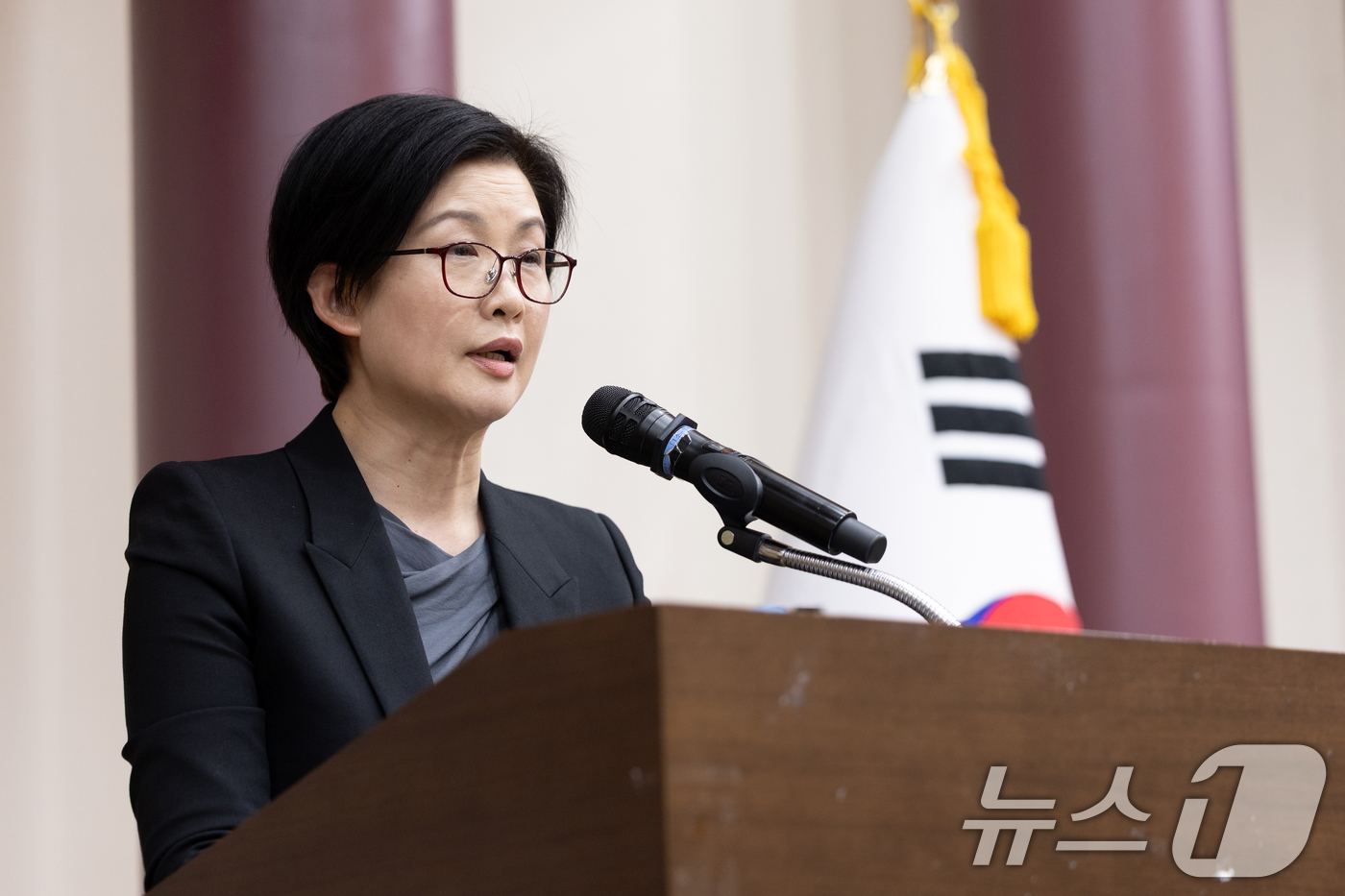 (서울=뉴스1) 이승배 기자 = 조주연 홈플러스 대표가 21일 서울 여의도 국회 의원회관에서 열린 '홈플러스, 이대로 문닫게 할 것인가' 긴급 좌담회에서 발언하고 있다. 2026. …