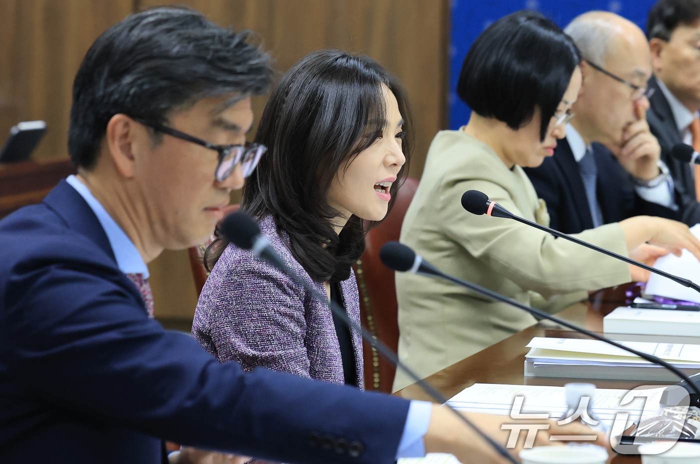 (서울=뉴스1) 임세영 기자 = 김진아 외교부 2차관이 21일 서울 종로구 외교부 청사에서 열린 제12차 무상개발협력전략회의에서 모두발언을 하고 있다. 2026.1.21/뉴스1