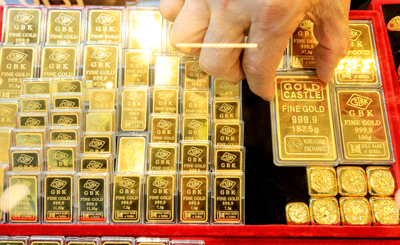 금값 온스당 5000달러 돌파 시도…골드만삭스 "연말 5400도 가능"