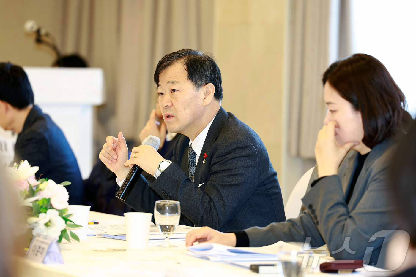 (서울=뉴스1) = 이형훈 보건복지부 제2차관이 21일 오전 서울 중구 프레지던트호텔에서 열린 첨단재생의료 제1차 기업간담회에서 발언을 하고 있다. (보건복지부 제공. 재판매 및 …