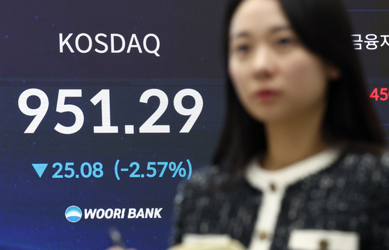 코스닥 폭락장 뛰어든 개미 1조 '사자'…역대 두 번째 기록