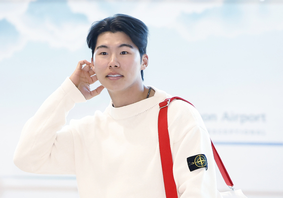 팀 합류 위해 미국 출국길 오른 김혜성