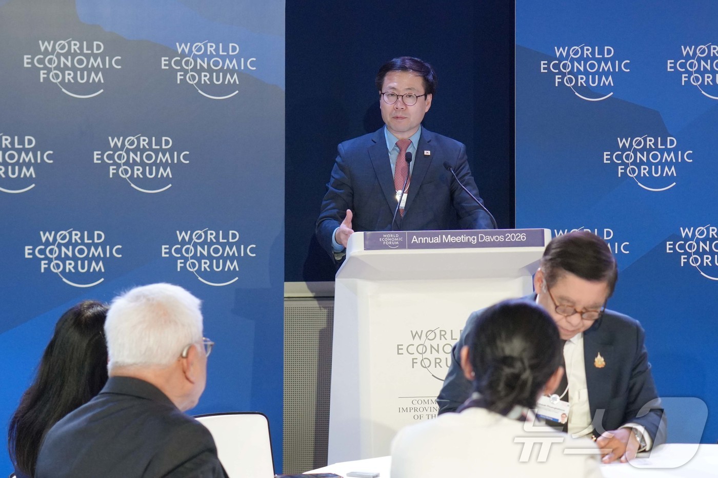 (서울=뉴스1) = 여한구 산업통상부 통상교섭본부장이 20일(현지시간) 스위스 다보스에서 열린 '2026 세계경제포럼 연차회의'에서 발언을 하고 있다.(산업통상부 제공. 재판매 및 …