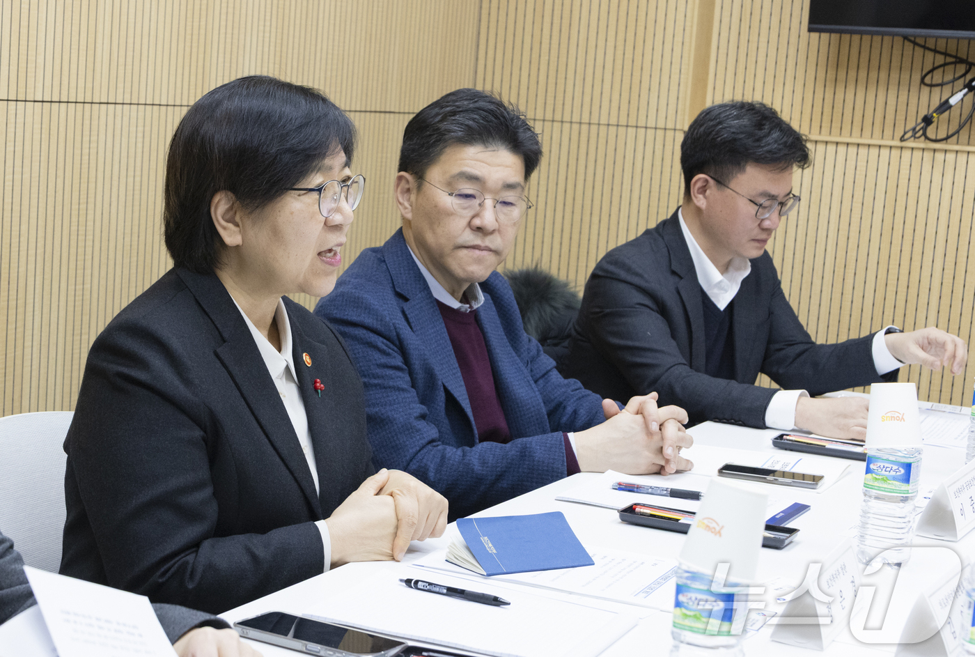 (서울=뉴스1) = 정은경 보건복지부장관이 21일 서울 중구 서울스퀘어에서 열린 '의료취약지병원협회 간담회'에서 발언을 하고 있다. (보건복지부 제공. 재판매 및 DB 금지) 20 …