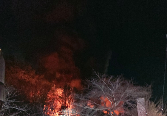 부산 기장군 공장 화재, 산불로 확산