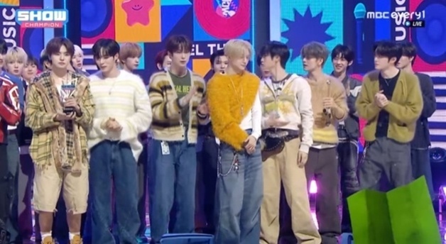 알파드라이브원, 데뷔 10일 만에 '쇼챔' 1위·오리콘 차트 진입