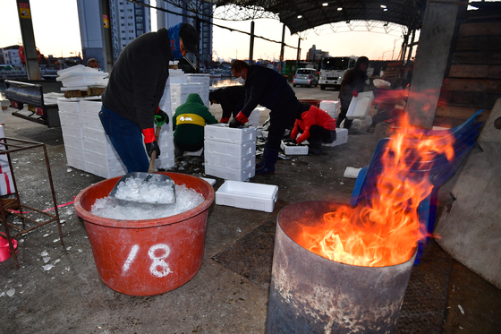 내일 최저 -19도·서울 -12도 강추위 계속…충남·호남 최대 3㎝ 눈