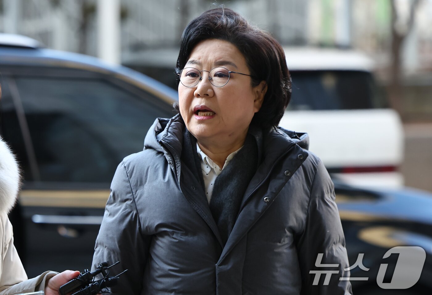 본문 이미지 - 이혜훈 기획예산처 장관 후보자가 22일 오전 서울 중구 예금보험공사에 마련된 인사청문회 준비 사무실로 출근하고 있다. 2026.1.22/뉴스1 ⓒ News1 김도우 기자