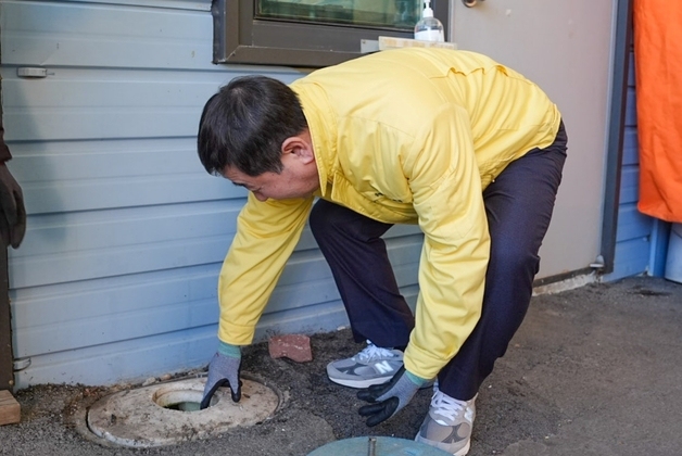 증평군, 노후관로·옥외 수도계량기 동파 예방 점검