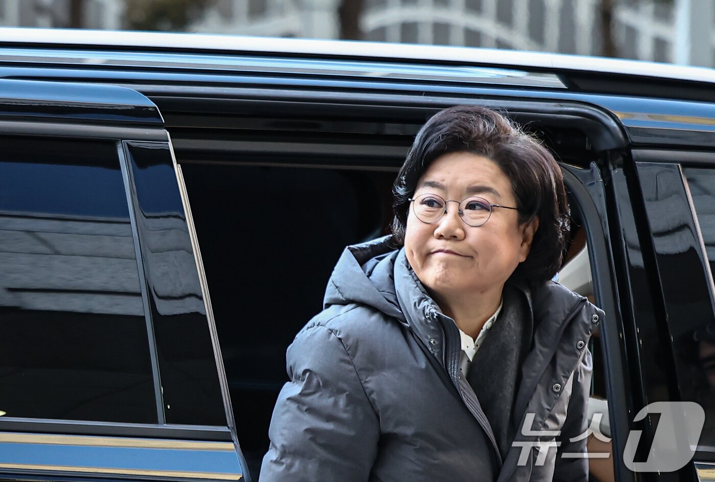 본문 이미지 - 이혜훈 기획예산처 장관 후보자가 22일 오전 서울 중구 예금보험공사에 마련된 인사청문회 준비 사무실로 출근하고 있다. 2026.1.22/뉴스1 ⓒ News1 김도우 기자