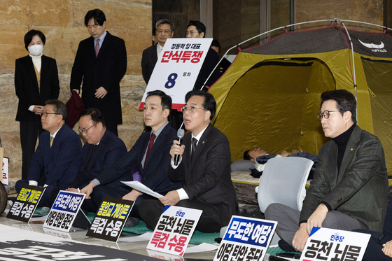 국힘 "장동혁, '李 출퇴근 단식'과 달라…모두 위한 대통령 맞나"(종합)