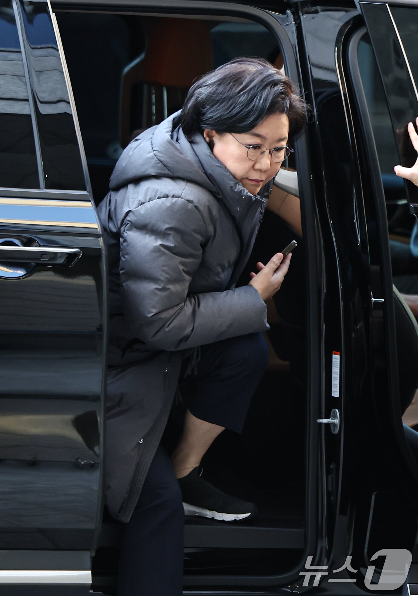 본문 이미지 - 이혜훈 기획예산처 장관 후보자가 22일 오전 서울 중구 예금보험공사에 마련된 인사청문회 준비 사무실로 출근하고 있다. 2026.1.22/뉴스1 ⓒ News1 김도우 기자