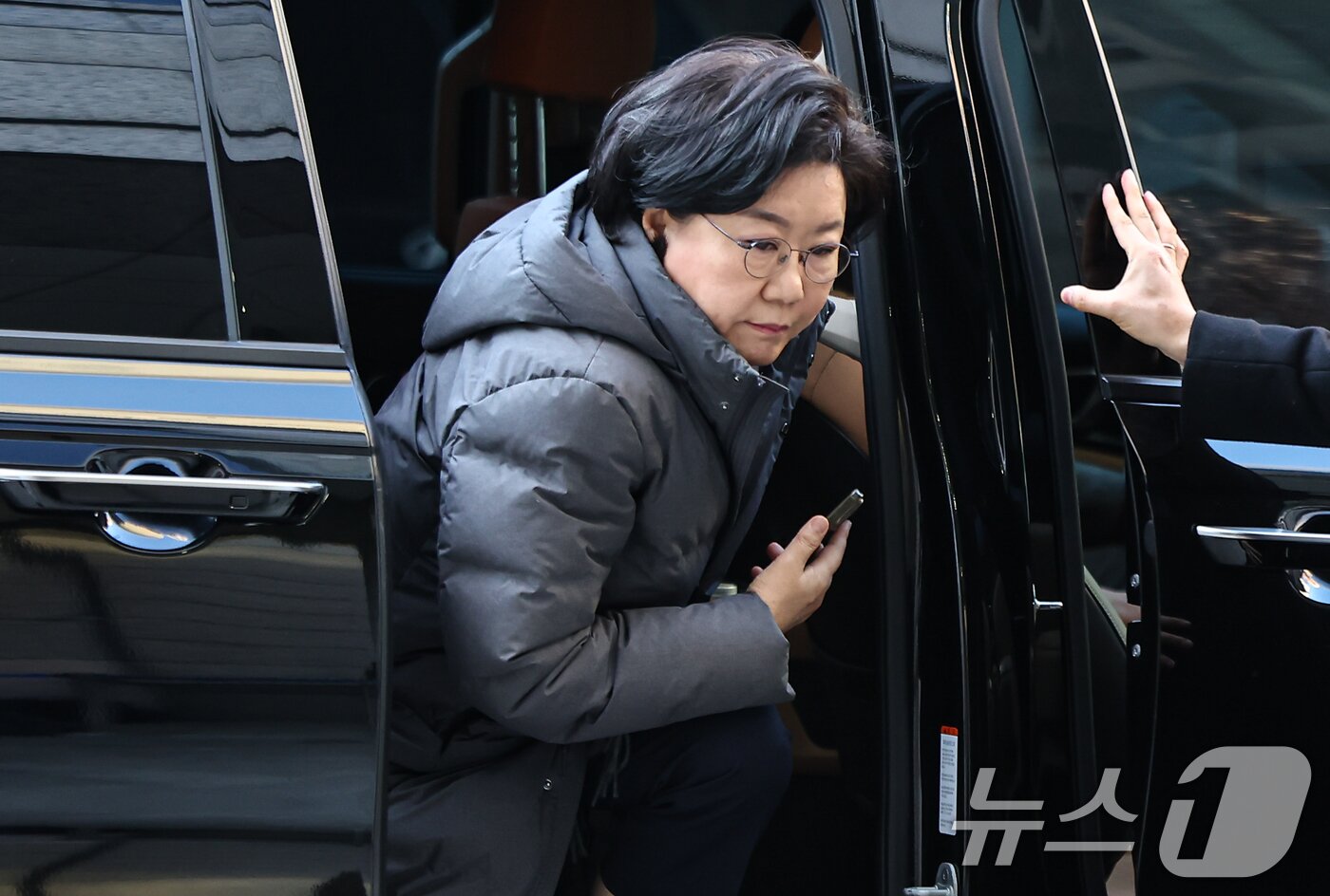 본문 이미지 - 이혜훈 기획예산처 장관 후보자가 22일 오전 서울 중구 예금보험공사에 마련된 인사청문회 준비 사무실로 출근하고 있다. 2026.1.22/뉴스1 ⓒ News1 김도우 기자
