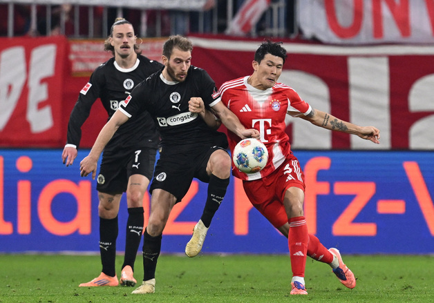 콩파니 뮌헨 감독, '퇴장' 김민재 두둔…"그는 19세 유망주가 아니다"