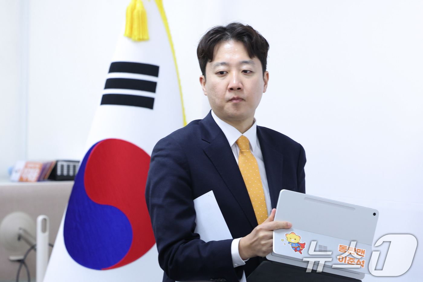 (서울=뉴스1) 신웅수 기자 = 이준석 개혁신당 대표가 22일 서울 여의도 국회에서 열린 최고위원회의에 참석하고 있다. 2026.1.22/뉴스1