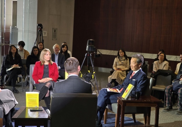 '중국의 무역 무기화' 출간한 빅터차 美CSIS 한국석좌