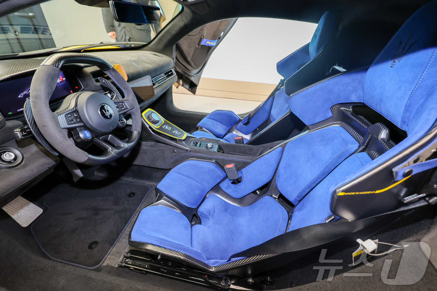 (성남=뉴스1) 안은나 기자 = 마세라티 코리아 고성능 슈퍼 스포츠카 ‘GT2 스트라달레(Stradale)’ 공식 출시 행사가 열린 22일 경기 성남시 분당구 마세라티 판교 전시장 …