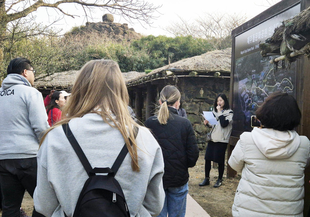 제주 새별오름·설문대할망전시관에도 문화관광해설사 배치