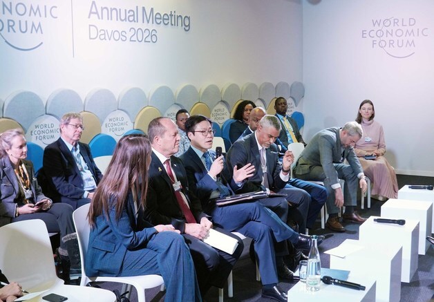 여한구, 다보스서 USTR대표 면담…"한미통상 안정적 관리"