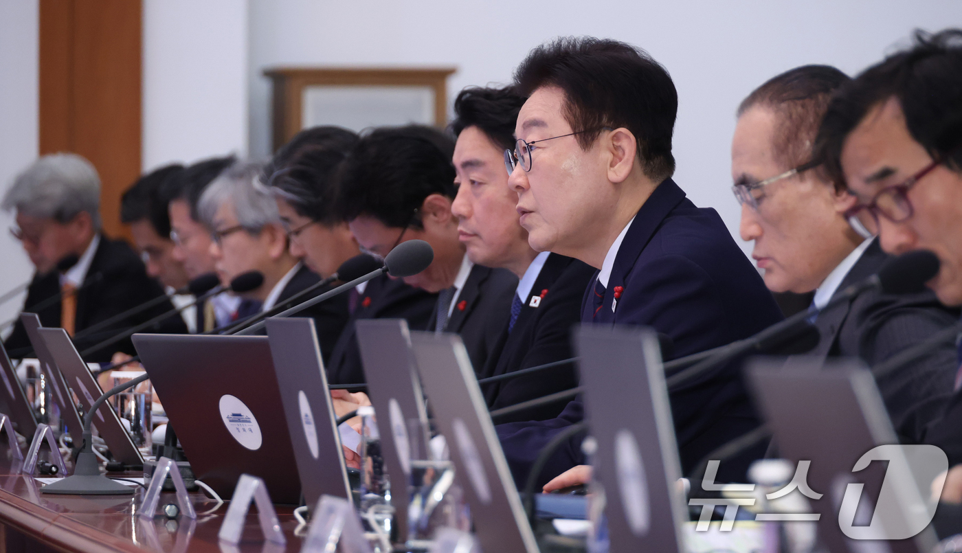 (서울=뉴스1) 허경 기자 = 이재명 대통령이 22일 청와대에서 열린 수석보좌관회의에서 발언하고 있다. (청와대통신사진기자단) 2026.1.22/뉴스1