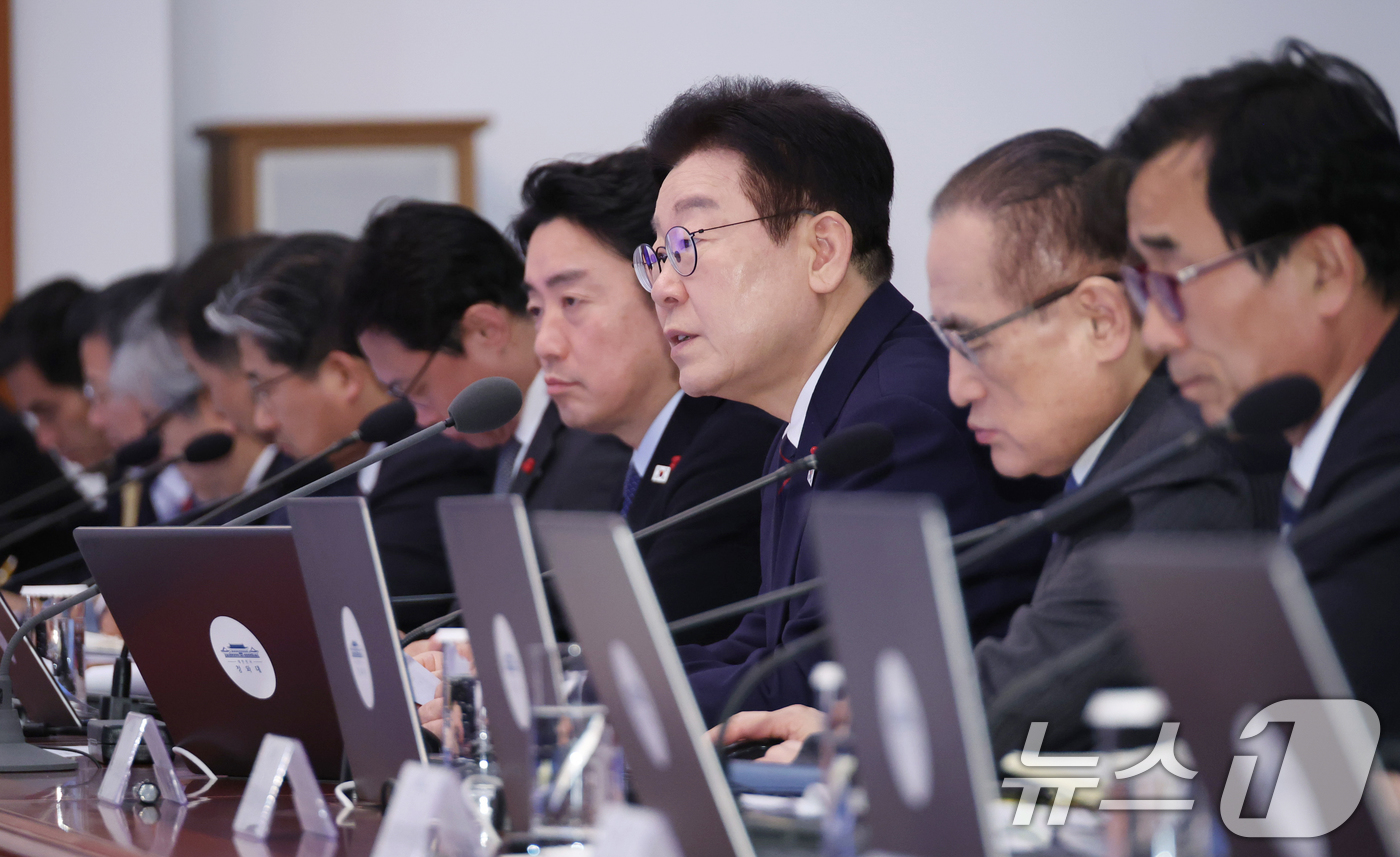 (서울=뉴스1) 허경 기자 = 이재명 대통령이 22일 청와대에서 열린 수석보좌관회의에서 발언하고 있다. (청와대통신사진기자단) 2026.1.22/뉴스1