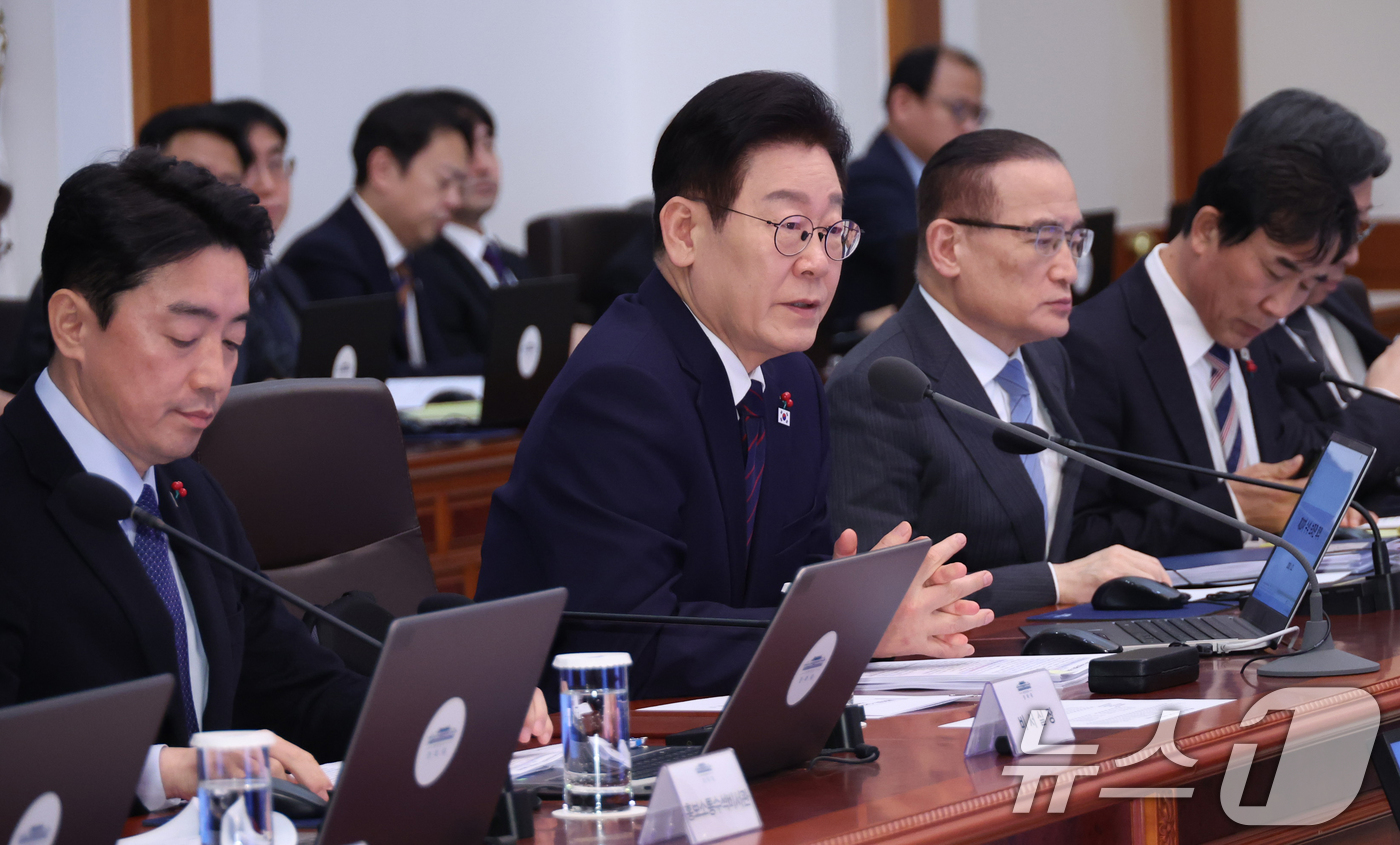 (서울=뉴스1) 허경 기자 = 이재명 대통령이 22일 청와대에서 열린 수석보좌관회의에서 발언하고 있다. (청와대통신사진기자단) 2026.1.22/뉴스1