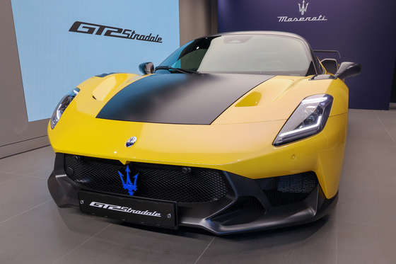 [뉴스1 PICK]제로백 2.8초, 마세라티 최강 슈퍼카 'GT2 스트라달레' 출시