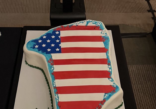 트럼프 1년 공화당 파티에 '그린란드 케이크' 등장…"51번째 주"