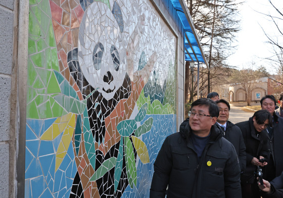 푸바오 다시 한국으로 오나…기후장관 "남자친구와 오도록 노력"