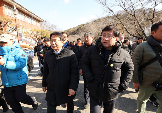 우치동물원 방문한 김성환 기후부 장관