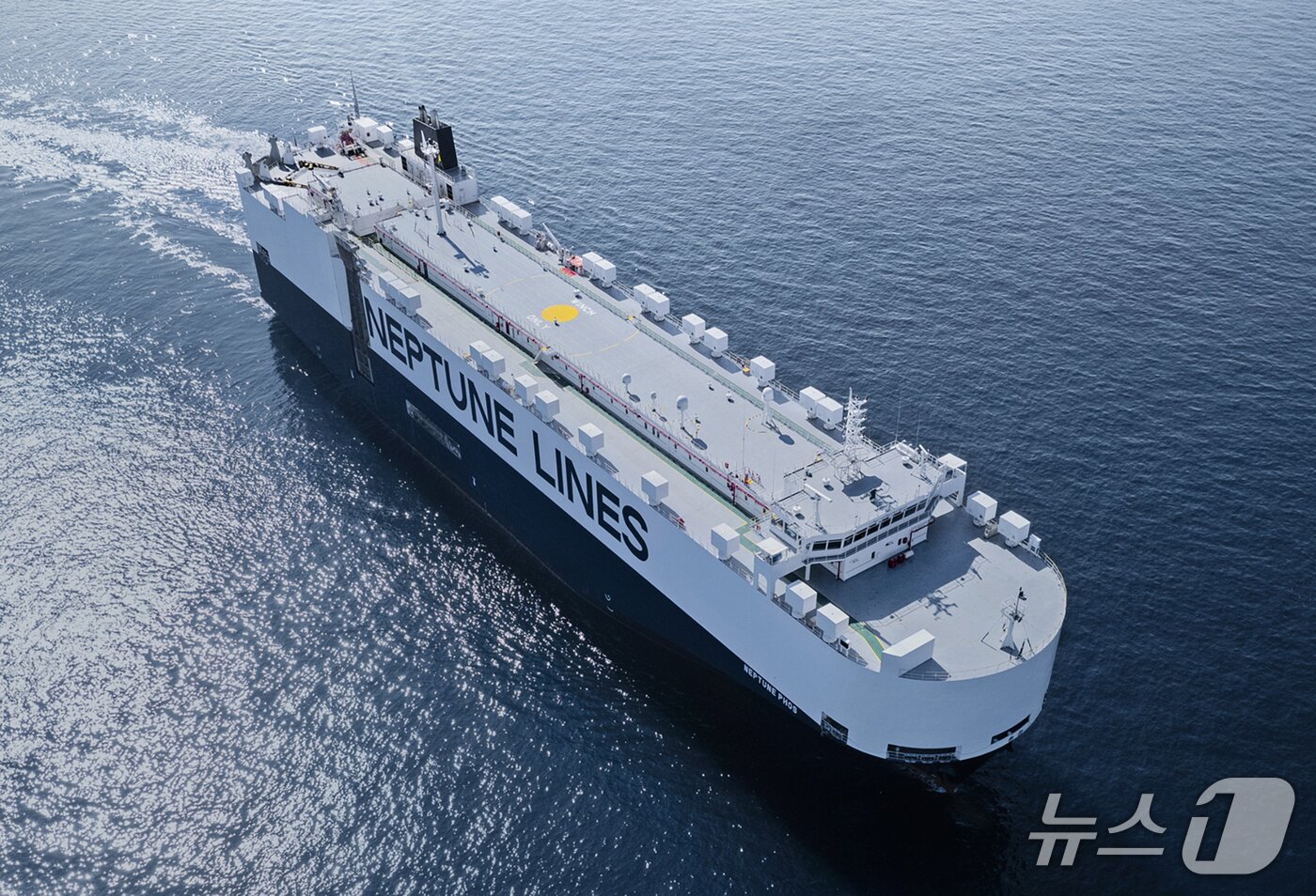 본문 이미지 - HD현대마린솔루션의 선박 엔진 최적화 기술이 적용될 3800CEU급 자동차운반선 NEPTUNE PHOS호(HD현대 제공)