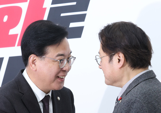 홍익표 정무수석 접견하는 송언석 원내대표