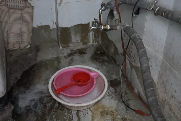 역대급 한파에 서울 곳곳 '동파'…"물 약간 틀어두세요"