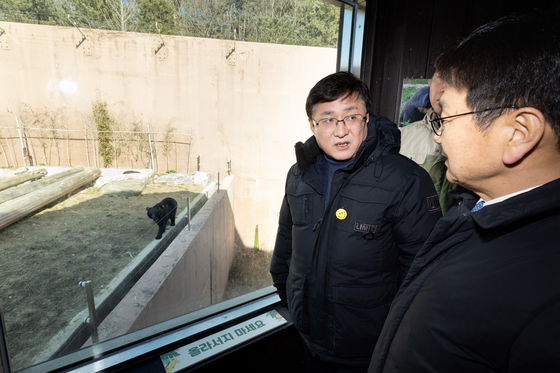 김성환 장관, 판다 도입 현장점검