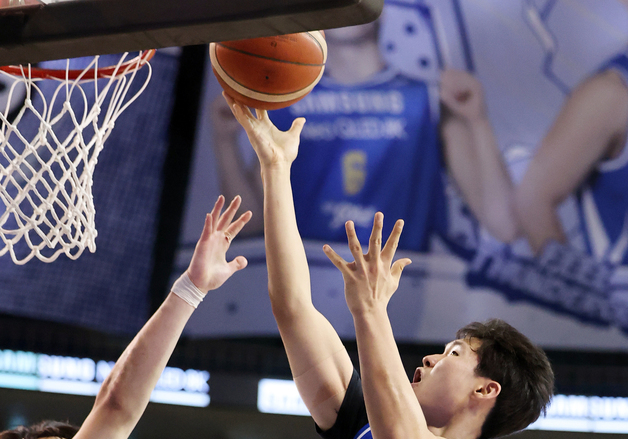 이규태, 깔끔한 골밑슛