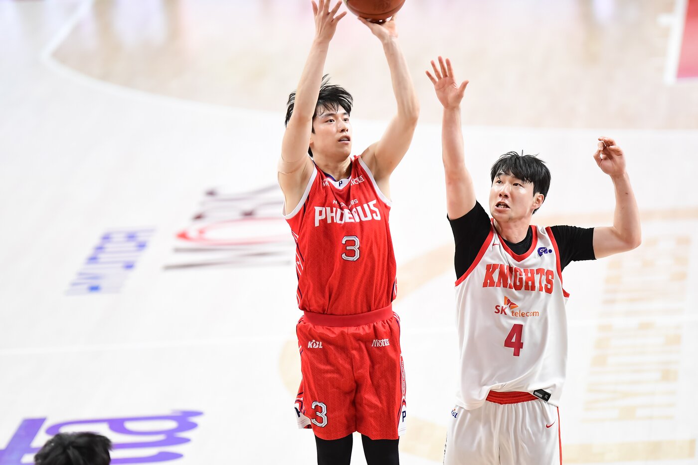 본문 이미지 - 울산 현대모비스 박무빈이 22일 울산 동천체육관에서 열린 2025-26 프로농구 서울 SK전에서 20점 7어시스트를 기록해 팀의 78-71 역전승을 견인했다. (KBL 제공)