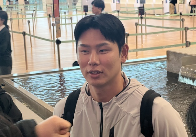 '카보타지 룰' 때문에…LG, 캠프 출국 당일 티켓 구하기 진땀