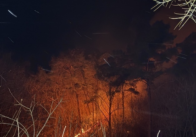 '주택 화재 확산' 곡성 산불 대응1단계 밤샘 진화…진화율 72%